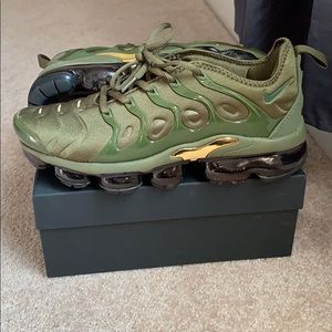 Nike men’s air Vapormax plus